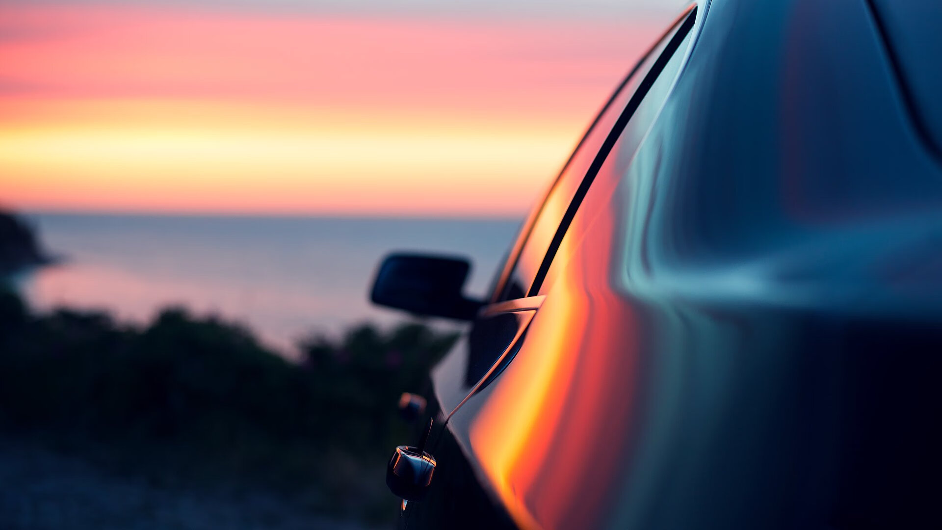 球迷原创歌曲走红成为比赛现场打气助威的重要标志,球迷经常唱的歌