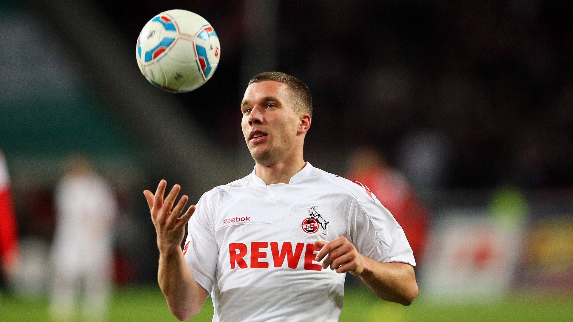 开云平台-WRC幕后花絮：比赛准备与团队故事，wrc视频2020